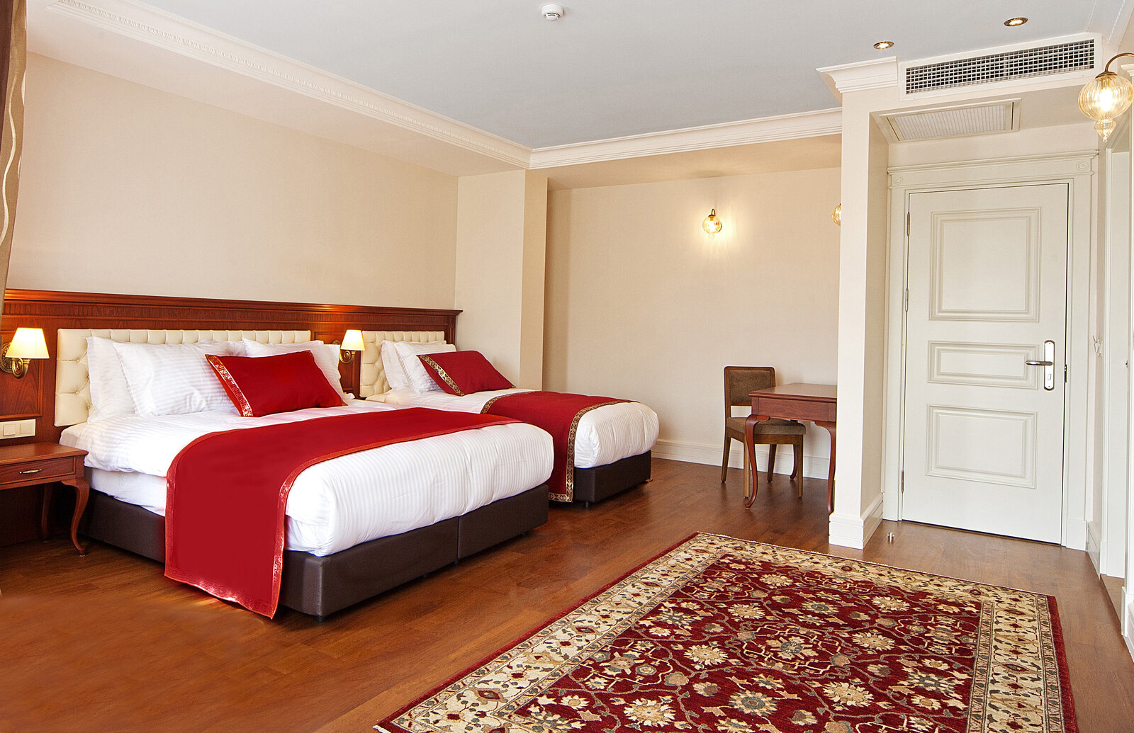 Superior Üç Kişilik Oda – Aren Suites
